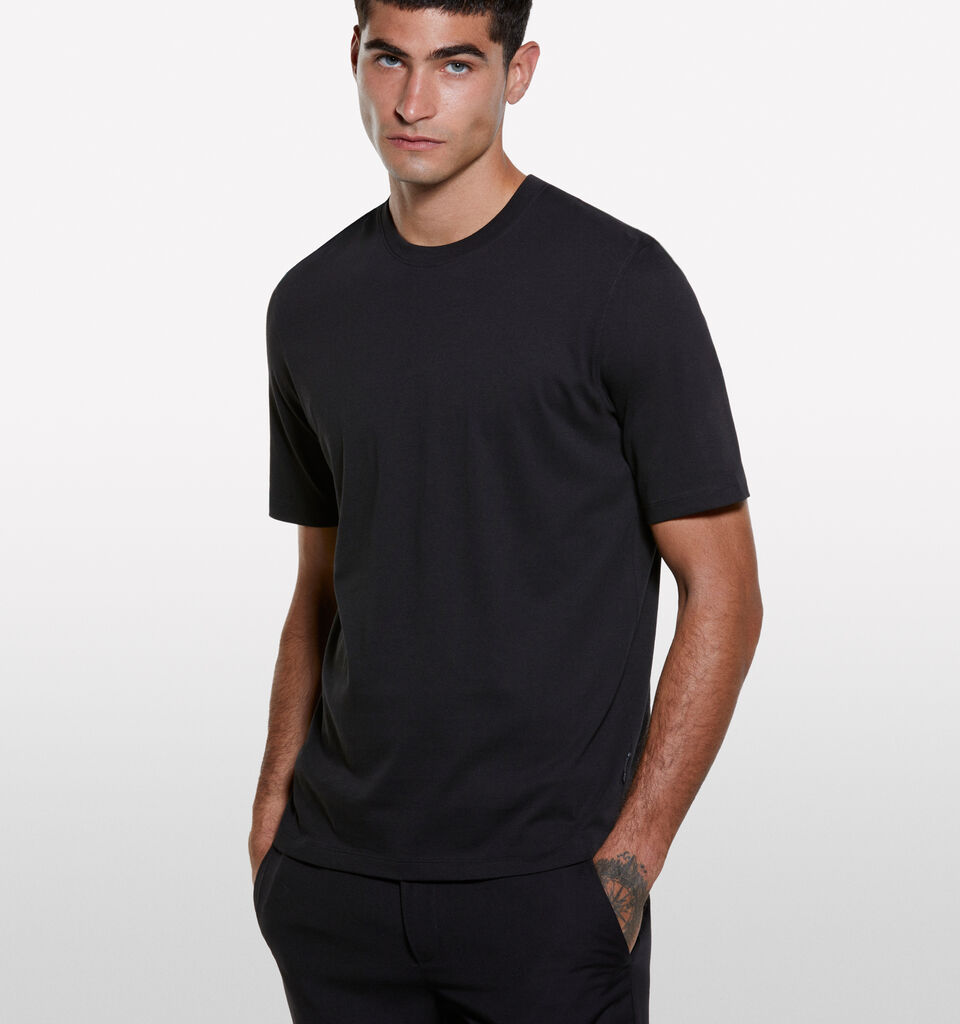 Schwarzes Kurzarm-T-Shirt mit normaler Passform - kurzärmeliges t-shirt für herren - Schwarz | Sisley image number 3
